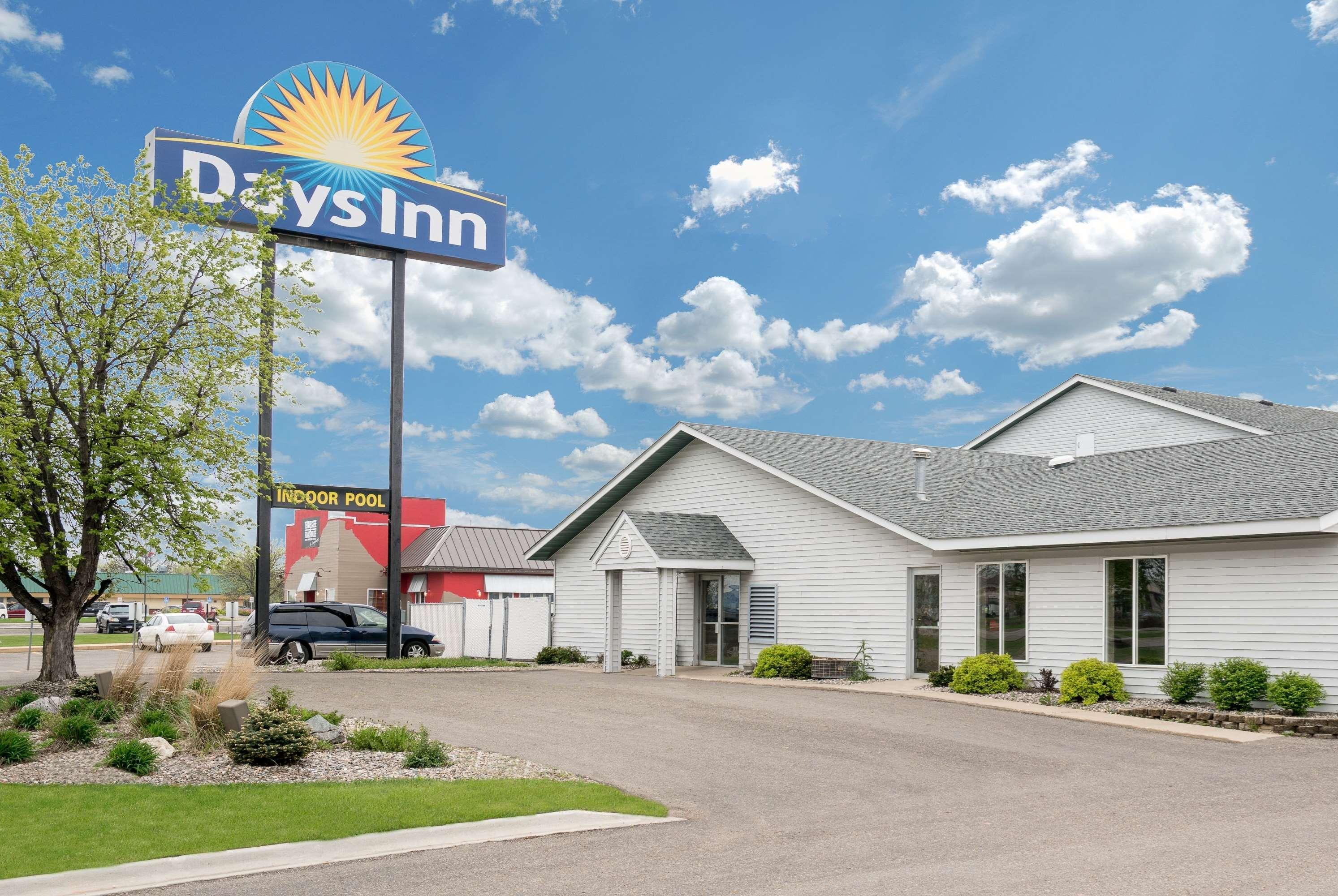 Days Inn By Wyndham Alexandria Mn Buitenkant foto