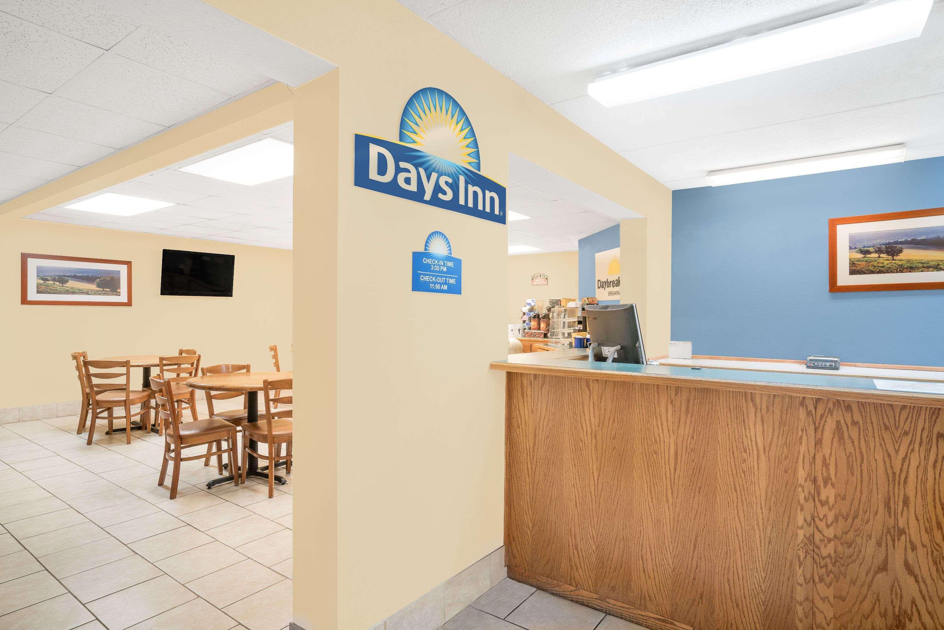 Days Inn By Wyndham Alexandria Mn Buitenkant foto